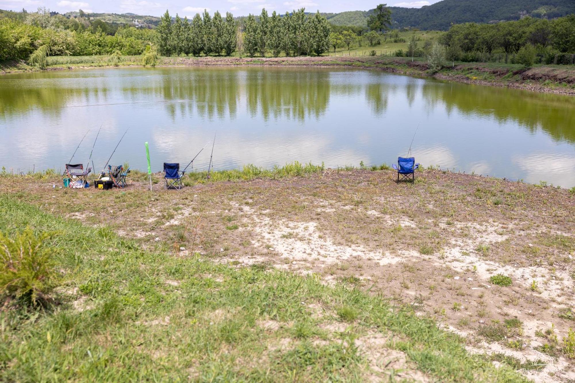 Hotel Mountain Lake Jbs Fokszany Zewnętrze zdjęcie