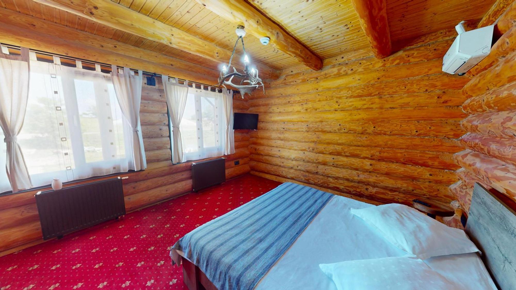 Hotel Mountain Lake Jbs Fokszany Zewnętrze zdjęcie